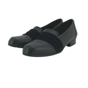 Clarks Women’s Juliet Rose Heeled Loafer / Size 9.5 / Black